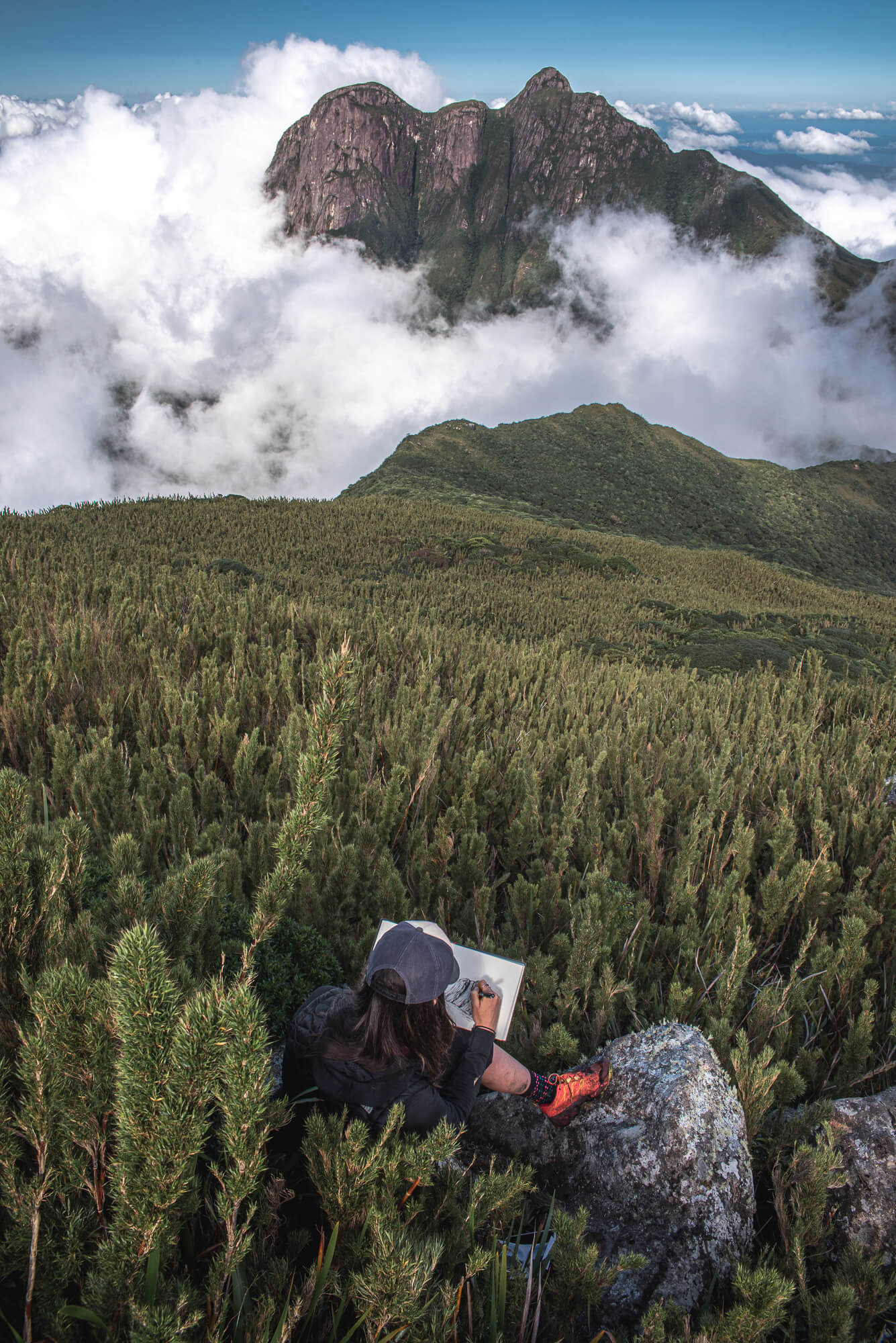 Pico Parana por Luisa Mazarotto - Colar de Montanha